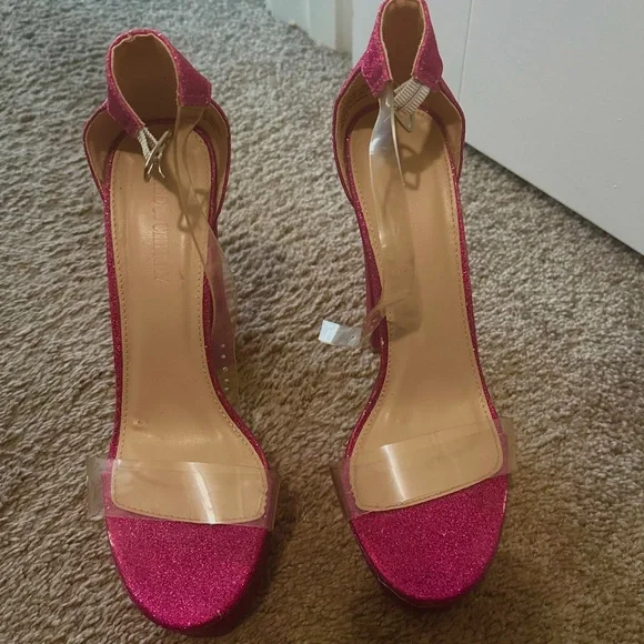 Pink Heels - Picture 1 of 4